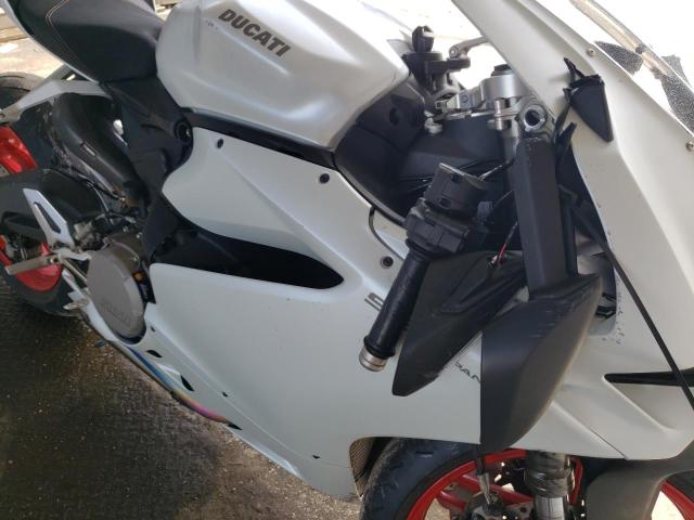 ZDM14B1W7JB007805 - 2018 DUCATI SUPERBIKE WHITE photo 9