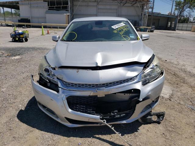 1G11C5SL4FF106983 - 2015 CHEVROLET MALIBU 1LT 银色 照片 9