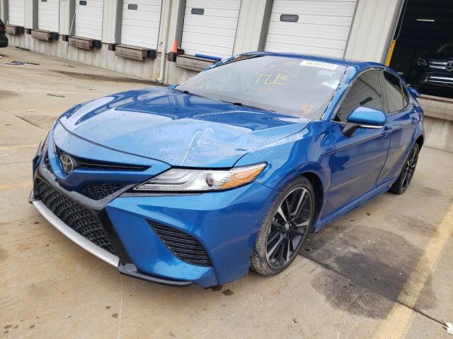 4T1B61HK8KU229956 - 2019 TOYOTA CAMRY XSE BLUE photo 2