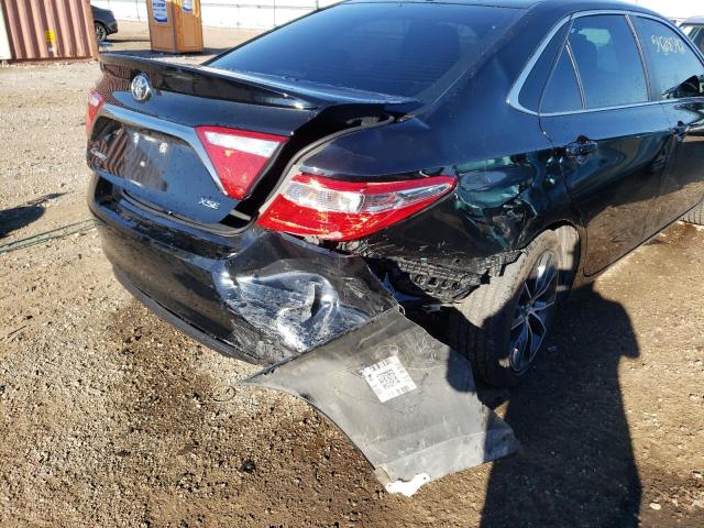 4T1BF1FK7HU640700 - 2017 TOYOTA CAMRY LE BLACK photo 9