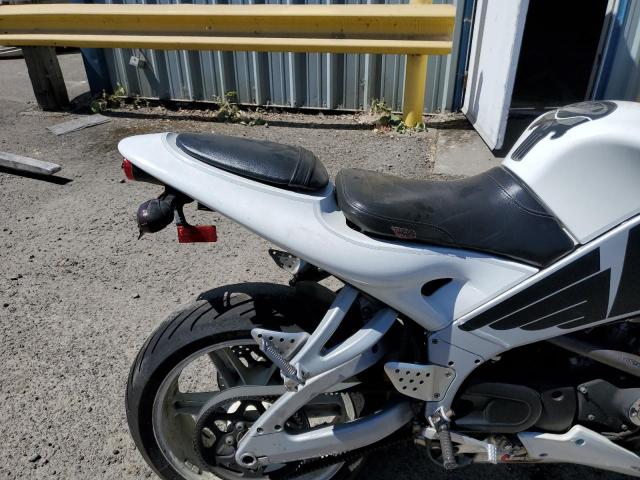 4MZAX57J833420227 - 2003 BUELL FIREBOLT X WHITE photo 6