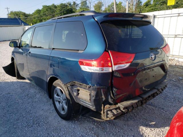 5TDKK3DC6BS038390 - 2011 TOYOTA SIENNA LE BLUE photo 3