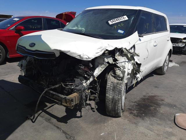 KNDJN2A26J7569767 - 2018 KIA SOUL WHITE photo 2