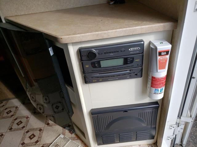 4YDT32B208S632041 - 2008 KEYSTONE OUTBACK WHITE photo 9