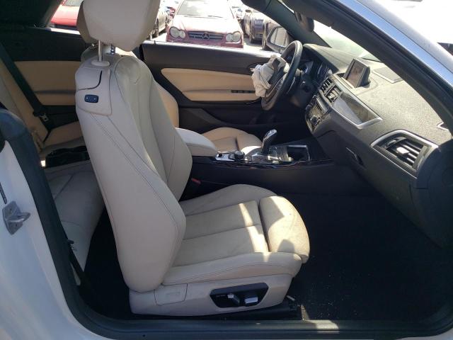 WBA2M7C5XJVD51483 - 2018 BMW 230I Weiß Foto 5