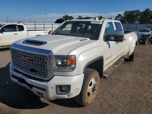 1GT42YEY8JF216704 - 2018 GMC SIERRA K35 WHITE photo 2