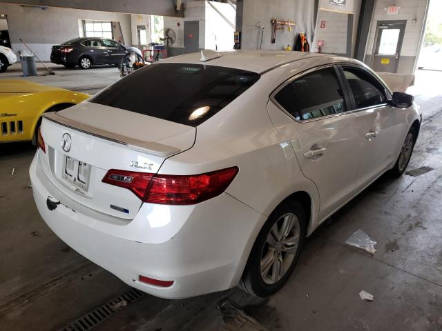 19VDE3F75DE302415 - 2013 ACURA ILX HYBRID WHITE photo 4