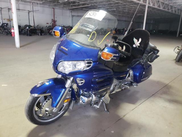 1HFSC47061A004827 - 2001 HONDA GL1800 BLUE photo 2