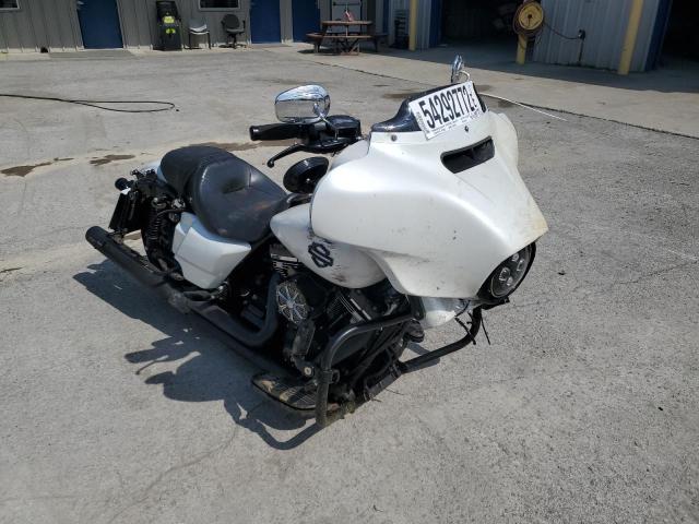 1HD1KRM12FB654127 - 2015 HARLEY-DAVIDSON FLHXS STRE WHITE photo 1