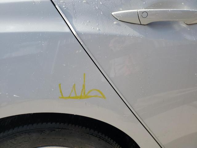 19UUB1F57JA002443 - 2018 ACURA TLX TECH WHITE photo 9