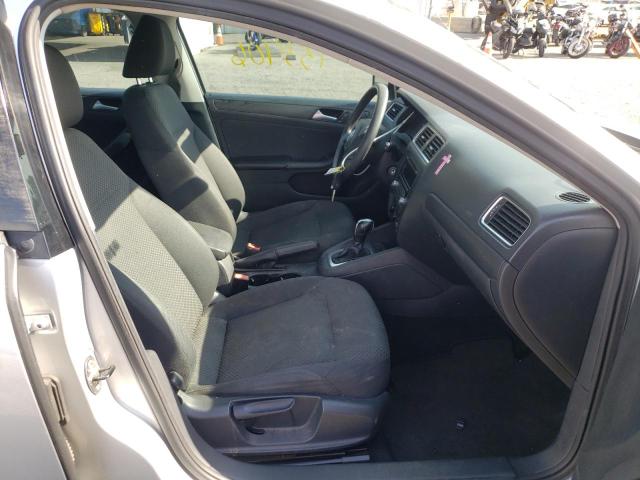 3VW2K7AJ5EM392123 - 2014 VOLKSWAGEN JETTA BASE SILVER photo 5