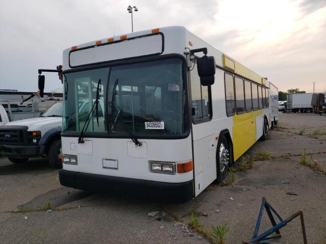 15GGD2712B1179273 - 2011 GILLIG TRANSIT BU WHITE photo 2