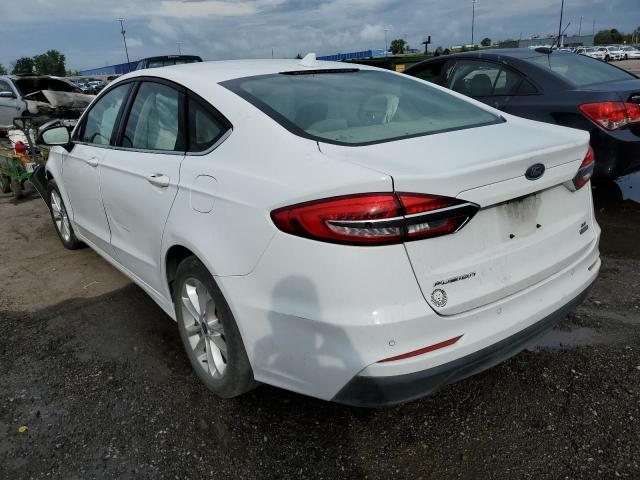 3FA6P0HD9KR190063 - 2019 FORD FUSION SE WHITE photo 3