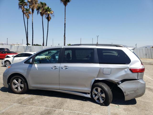 5TDKZ3DC0HS818583 - 2017 TOYOTA SIENNA LE SILVER photo 9