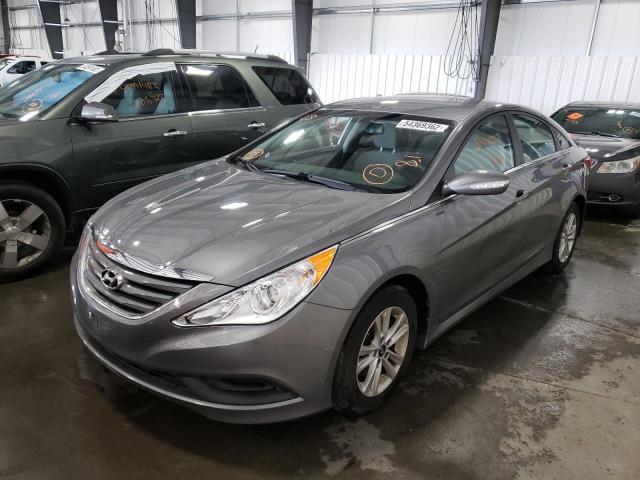 5NPEB4AC5EH881109 - 2014 HYUNDAI SONATA GLS GRAY photo 2