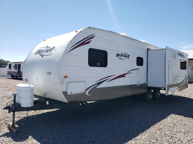 4YDT32R28A7200151 - 2010 KEYSTONE HORNET WHITE photo 2