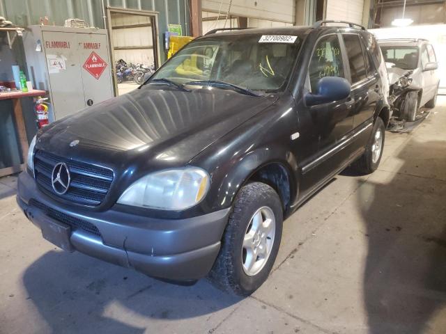 4JGAB54E7XA136417 - 1999 MERCEDES-BENZ ML 320 BLUE photo 2