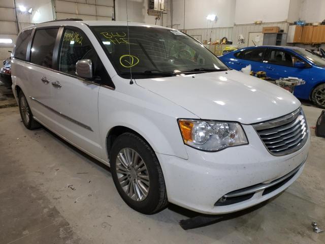 2C4RC1CG1FR577986 - 2015 CHRYSLER TOWN & COU WHITE photo 1