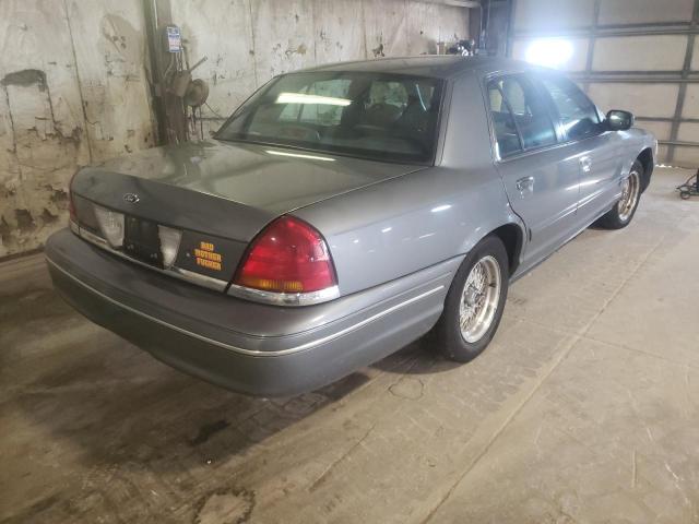 2FAFP74W8WX103888 - 1998 FORD CROWN VICTORIA LX  photo 4