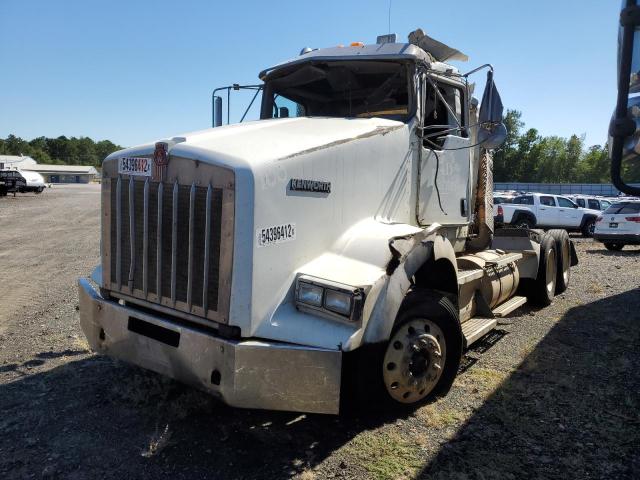 1XKDD09X3BJ278964 - 2011 KENWORTH CONSTRUCTI WHITE photo 2