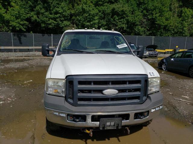 1FTWF315X7EB07168 - 2007 FORD F350 SRW S WHITE photo 9