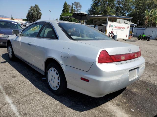 1HGCG32621A022204 - 2001 HONDA ACCORD LX SILVER photo 3