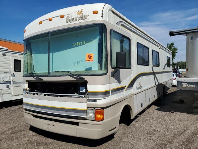 1GBLP37J9T3313922 - 1997 BNDR MOTORHOME BEIGE photo 2