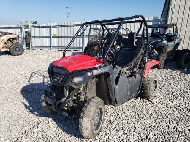 1HFVE0363J4302938 - 2018 HONDA SXS500 M RED photo 2