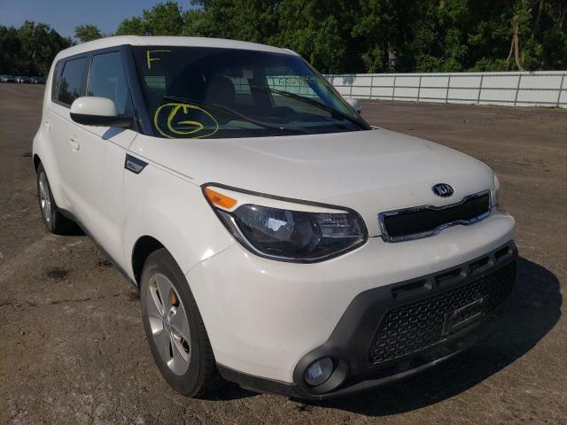 KNDJN2A28F7127208 - 2015 KIA SOUL WHITE photo 1