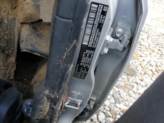 ZACCJBAB6HPG53508 - 2017 JEEP RENEGADE S SILVER photo 10