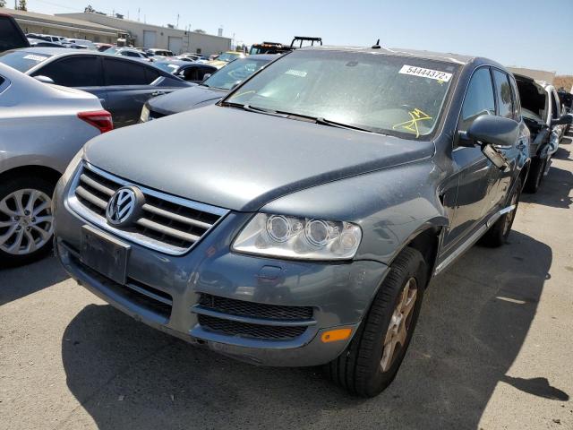 WVGZG77L05D031613 - 2005 VOLKSWAGEN TOUAREG GRAY photo 2