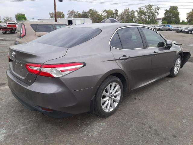 4T1B11HK5JU024589 - 2018 TOYOTA CAMRY 4D 2 GRAY photo 4