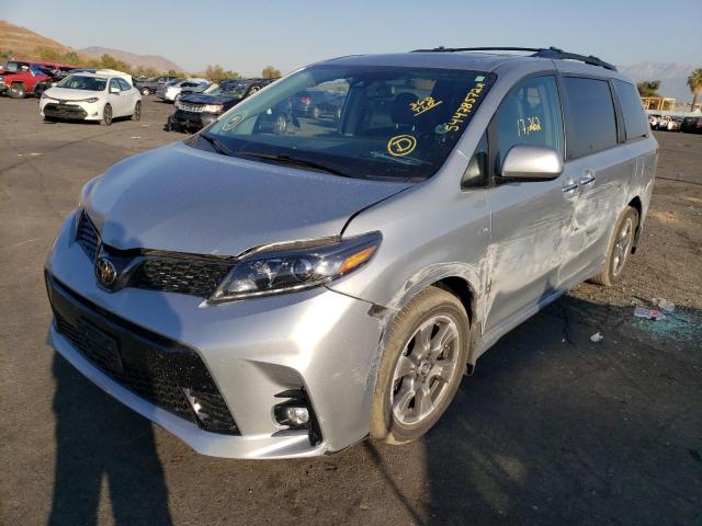 5TDEZ3DC7KS216669 - 2019 TOYOTA SIENNA SE SILVER photo 2