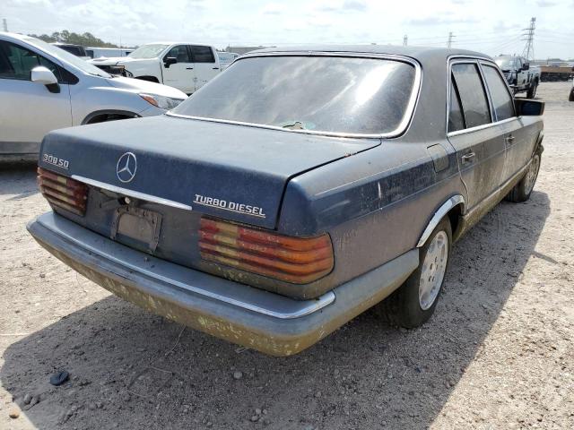 WDBCB20A3EA042786 - 1984 MERCEDES-BENZ 300 SD BLUE photo 4