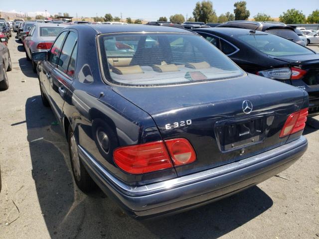 WDBJF55F7TJ023365 - 1996 MERCEDES-BENZ E 320 BLUE photo 3