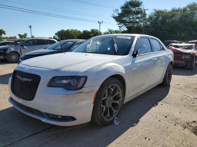 2C3CCABG4FH905273 - 2015 CHRYSLER 300 S WHITE photo 2