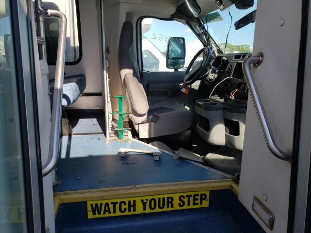 1FDEE4FL8EDA75945 - 2014 FORD E450 BUS WHITE photo 5