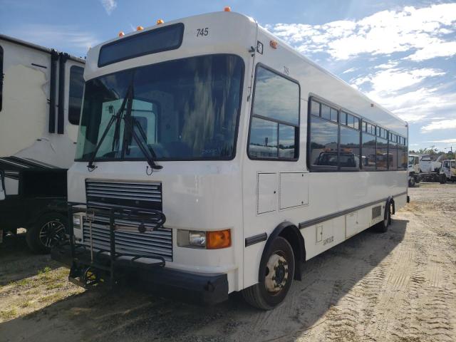 4UZADEDU1ECFU1405 - 2014 FREIGHTLINER CHASSIS M WHITE photo 2