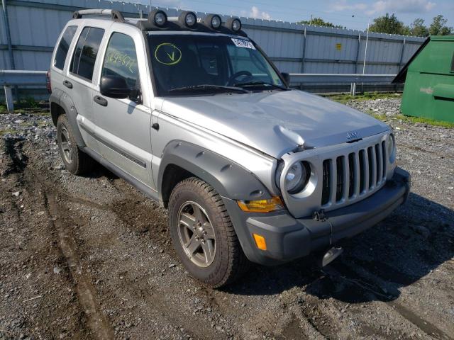 1J4GL38K46W219105 - 2006 JEEP LIBERTY RE SILVER photo 9