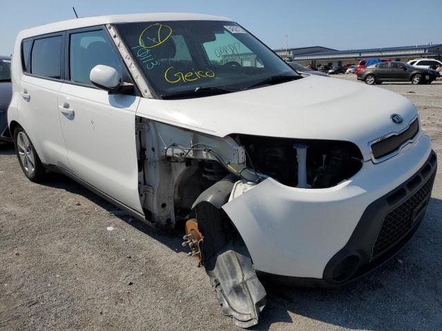 KNDJN2A21F7791074 - 2015 KIA SOUL WHITE photo 1