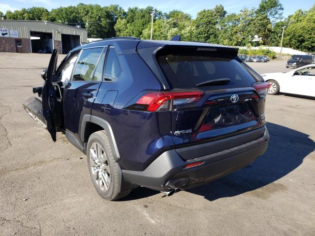 2T3A1RFV5KW050707 - 2019 TOYOTA RAV4 XLE P BLUE photo 3