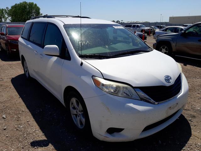 5TDKK3DC1CS235534 - 2012 TOYOTA SIENNA LE WHITE photo 1