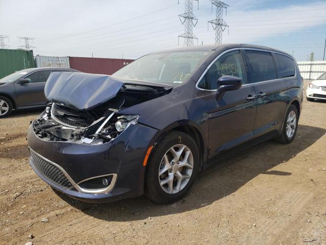 2C4RC1FG9JR172253 - 2018 CHRYSLER PACIFICA T BLUE photo 2