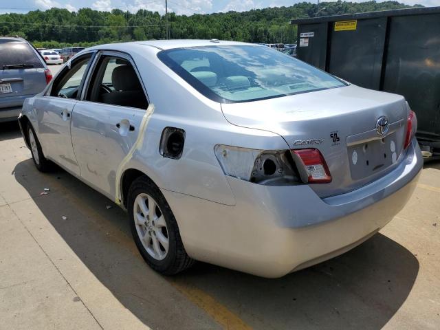 4T1BF3EK9AU107119 - 2010 TOYOTA CAMRY LE A ვერცხლისფერი ფოტო 3