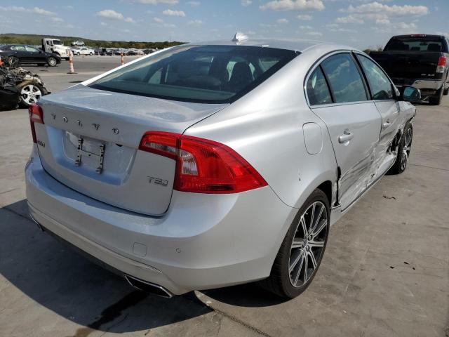 LYV402HK4HB126301 - 2017 VOLVO S60 PREMIE SILVER photo 4