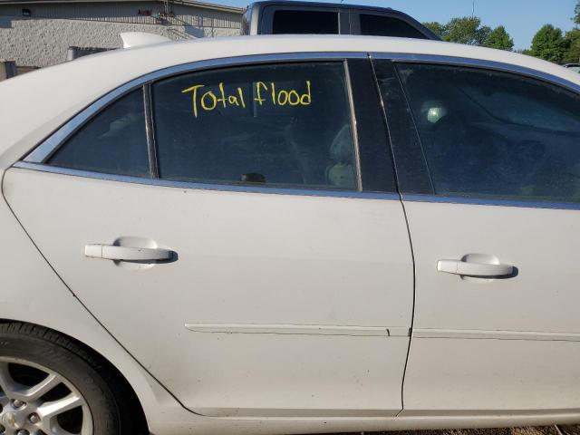 1G11C5SLXFU102643 - 2015 CHEVROLET MALIBU 1LT 白色 照片 9