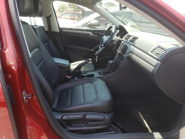 1VWDT7A31HC056238 - 2017 VOLKSWAGEN PASSAT R-L RED photo 5