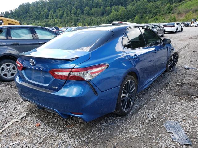 4T1B61HK4JU005887 - 2018 TOYOTA CAMRY XSE BLUE photo 4