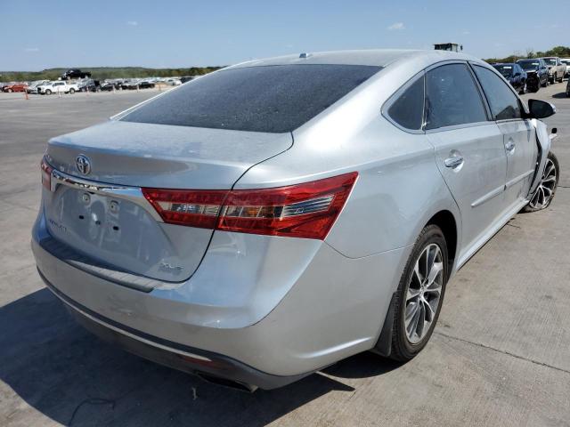 4T1BK1EB3JU274589 - 2018 TOYOTA AVALON XLE SILVER photo 4