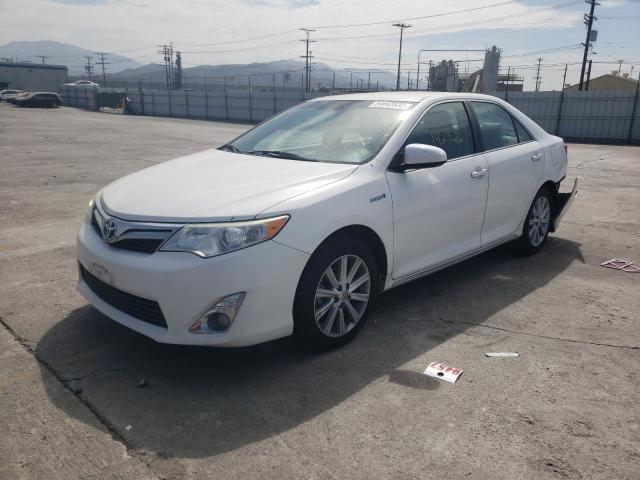 4T1BD1FK8EU124590 - 2014 TOYOTA CAMRY HYBR WHITE photo 2